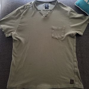 Men's volcom t-shirt